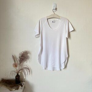 Nerio Tee - classic white tee shirt